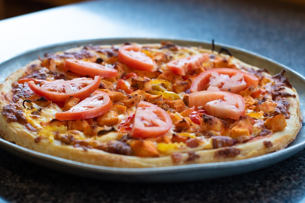 Top Pizza & Spaghetti House | 1101 4 Ave S, Lethbridge, AB T1J 0P8, Canada | Phone: (403) 327-1952
