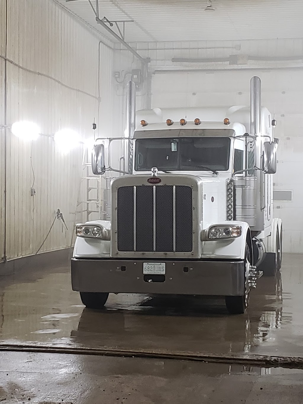 Nite Hawk Trucking | 831 Calder Ln, Indian Head, SK S0G 2K0, Canada | Phone: (306) 695-3474