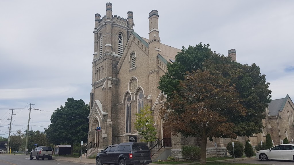 Saint Andrews Presbyterian Church | 40 William St N, Lindsay, ON K9V 4A1, Canada | Phone: (705) 324-4842