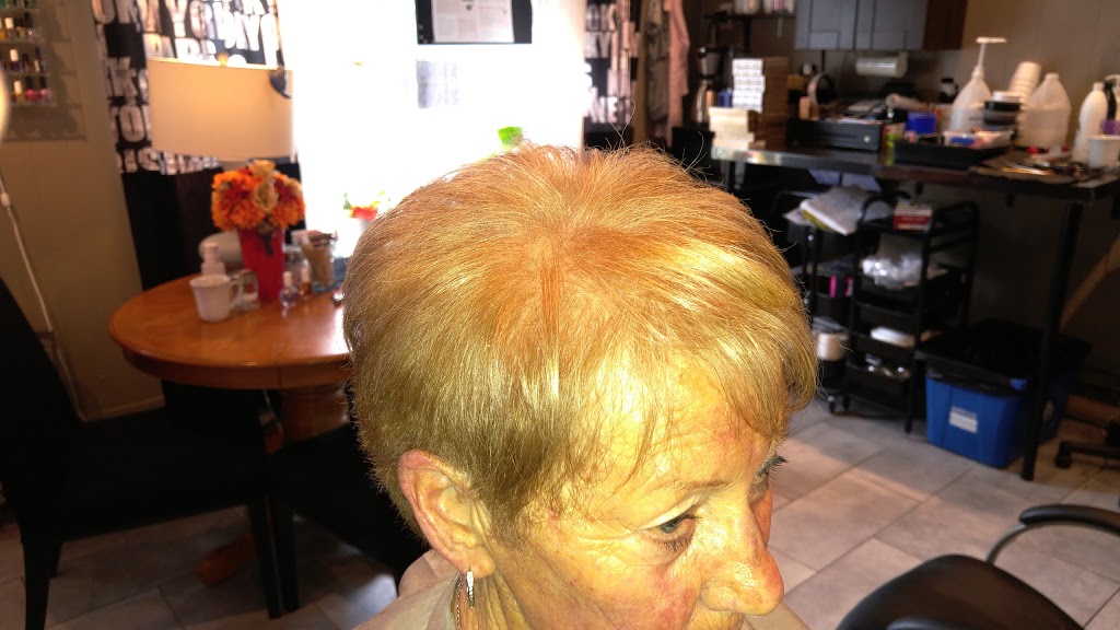 Coiffure Le Local signé M. | 17 Rue Saint-Jean-Baptiste E, Rigaud, QC J0P 1P0, Canada | Phone: (438) 831-6244