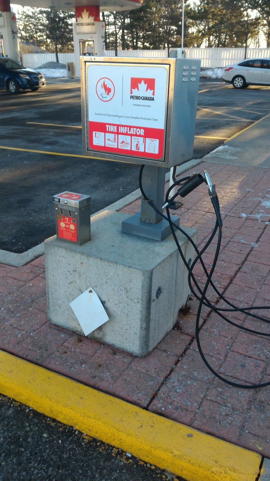 Petro-Canada | 3380 Dixie Rd, Mississauga, ON L4Y 2A8, Canada | Phone: (905) 238-9646