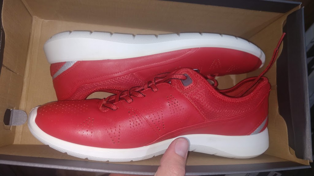 ECCO Outlet | CRU #85, 7899 Templeton Station Rd, Vancouver, BC V7B 0B7, Canada | Phone: (604) 273-4211