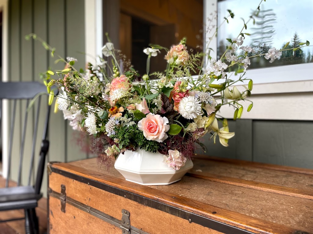 Hazel Bloom Farm and Flowers | 6235 Whitaker Rd, Courtenay, BC V9J 1V6, Canada | Phone: (250) 897-8237