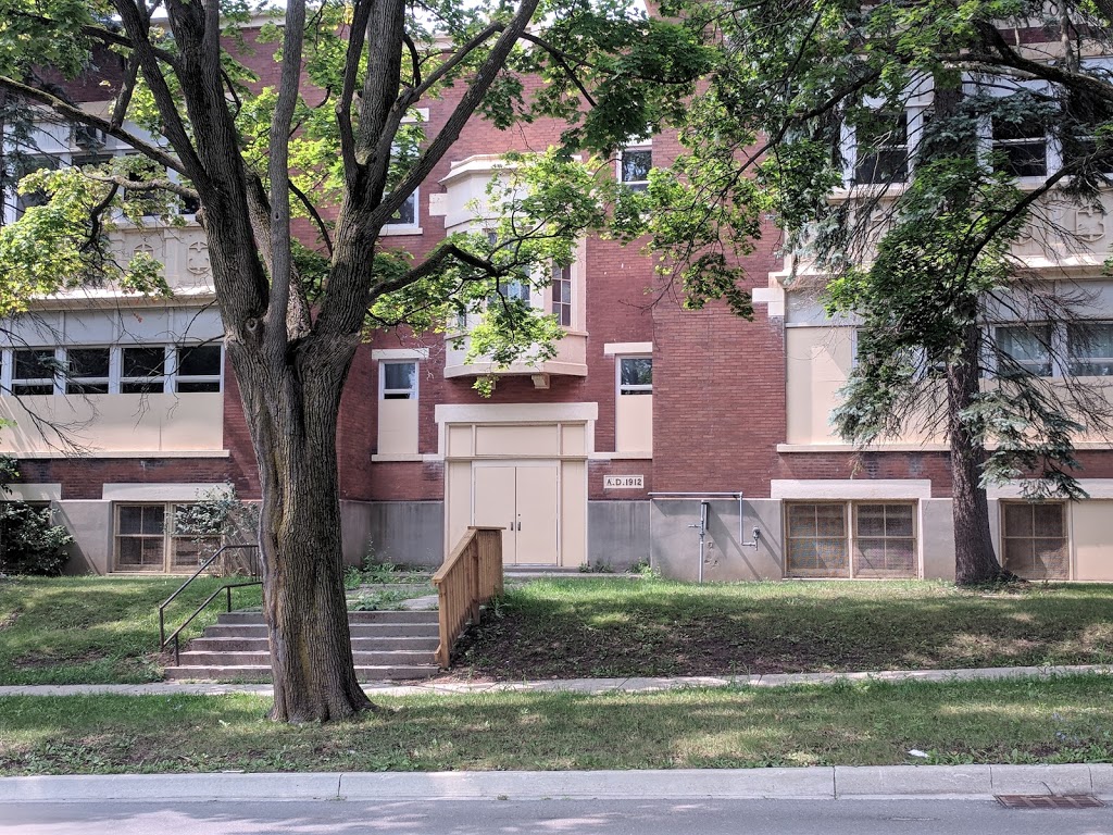 Sacred Heart Church | 66 Shanley St, Kitchener, ON N2H 5N9, Canada | Phone: (519) 742-5831