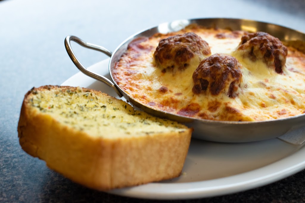 Top Pizza & Spaghetti House | 1101 4 Ave S, Lethbridge, AB T1J 0P8, Canada | Phone: (403) 327-1952