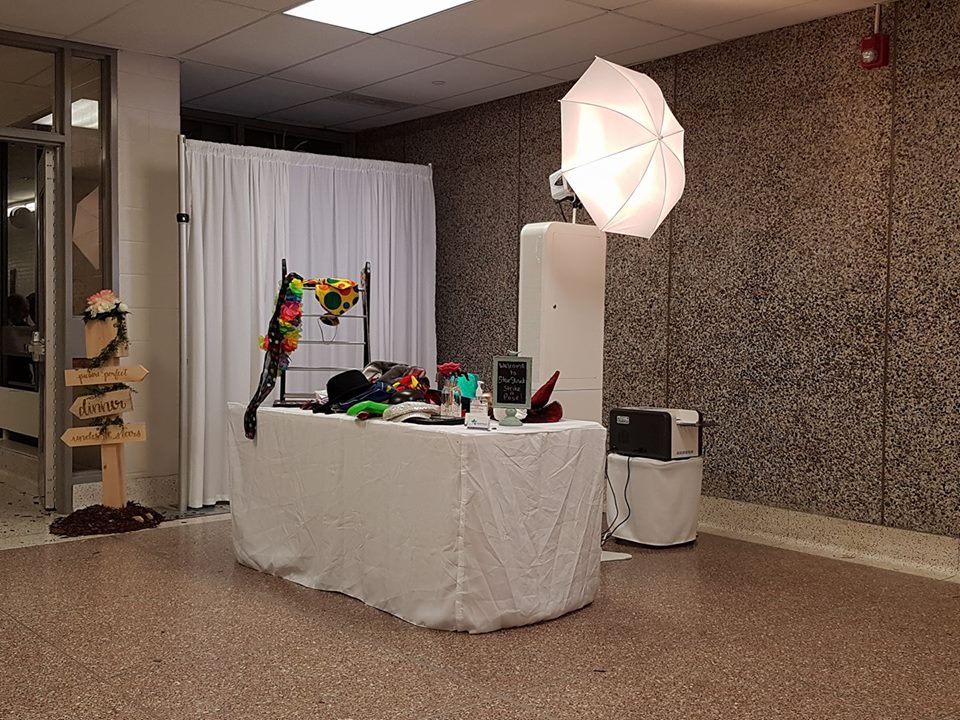 StarStruck Party Photo Booth | 453 Brimley Rd S, Grafton, ON K0K 2G0, Canada | Phone: (905) 376-6006
