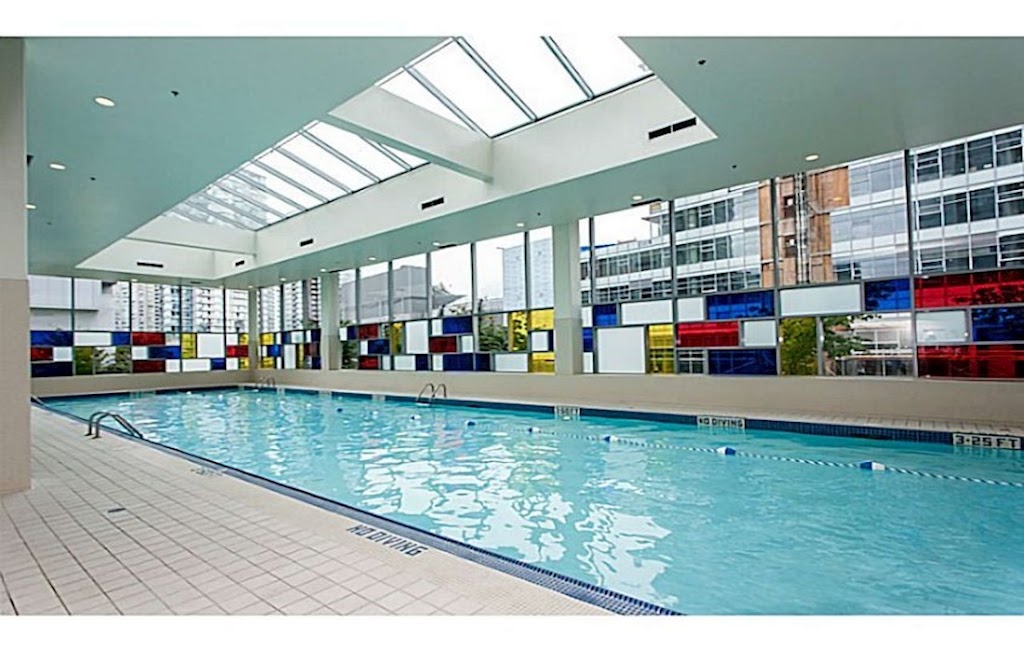 Premiere Suites | 131 Regiment Square, Vancouver, BC V6B 1X6, Canada | Phone: (888) 575-7808