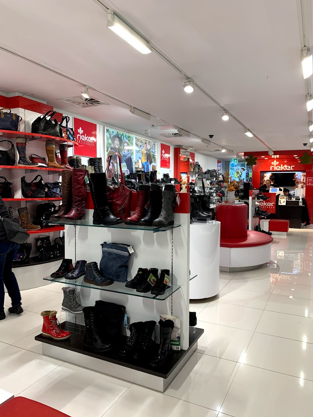 Rieker | 2700 Bd Laurier, Québec, QC G1V 2L4, Canada | Phone: (418) 658-7224