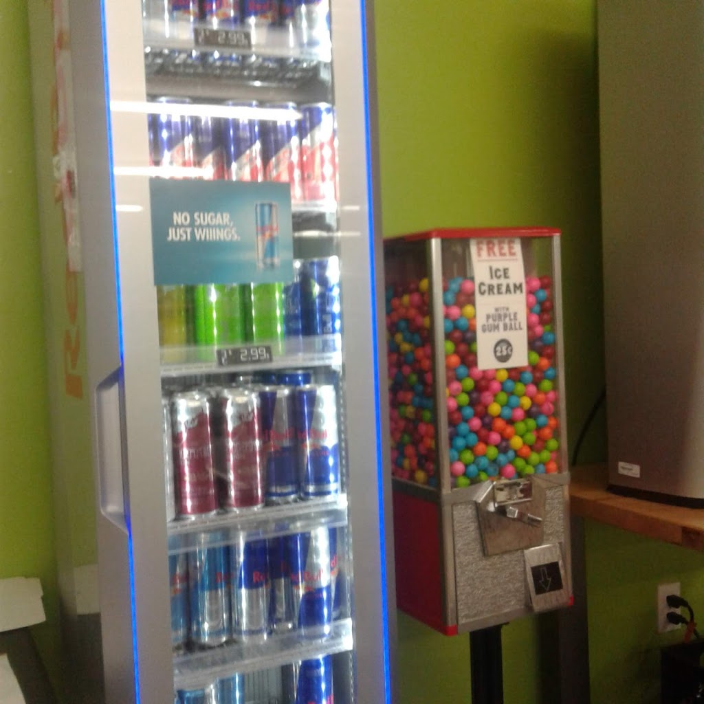 D&W Swinimers Convenience | 4150 Nova Scotia Trunk 1, Windsor, NS B0N 2T0, Canada | Phone: (902) 798-8952