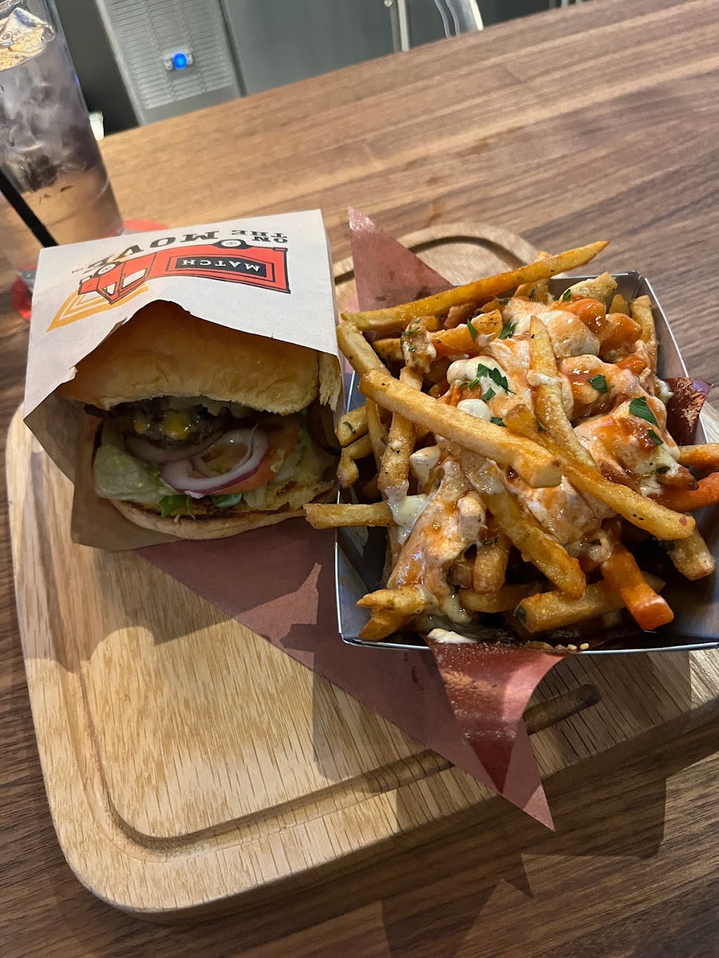 Match Eatery & Public House Wasaga Beach | 88 Lyons Ct, Wasaga Beach, ON L9Z 1T7, Canada | Phone: (705) 422-2561
