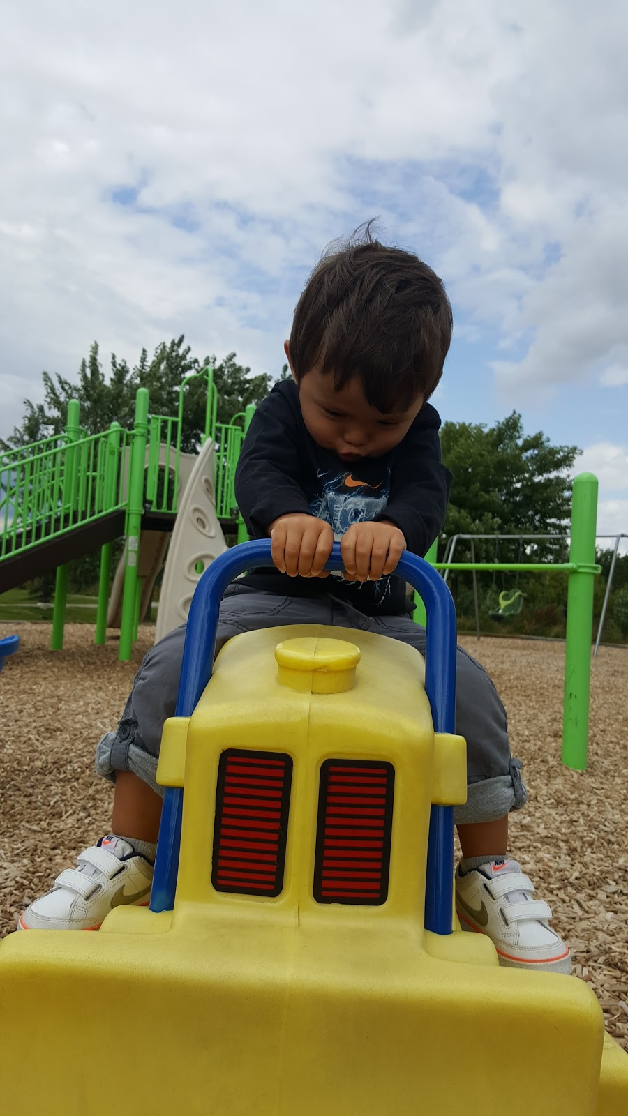 Stonewood Park | 7M4, 7348 Sandhurst Dr, Mississauga, ON L5N 7M4, Canada | Phone: (905) 615-4311