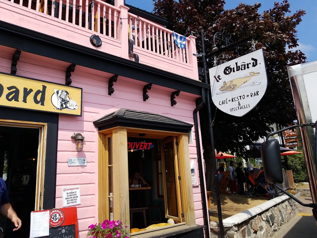 Le Gibard | 137 Rue du Bord de lEau, Tadoussac, QC G0T 2A0, Canada | Phone: (418) 235-4534