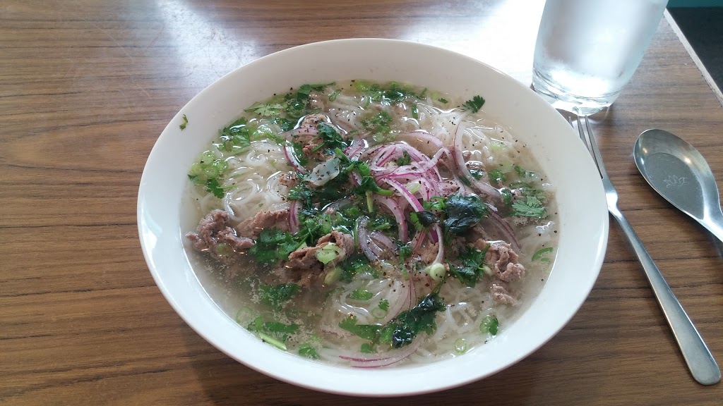 Pho Gia Thanh Restaurant | 102 Church St, Emerson, MB R0A 0L0, Canada | Phone: (204) 373-2499
