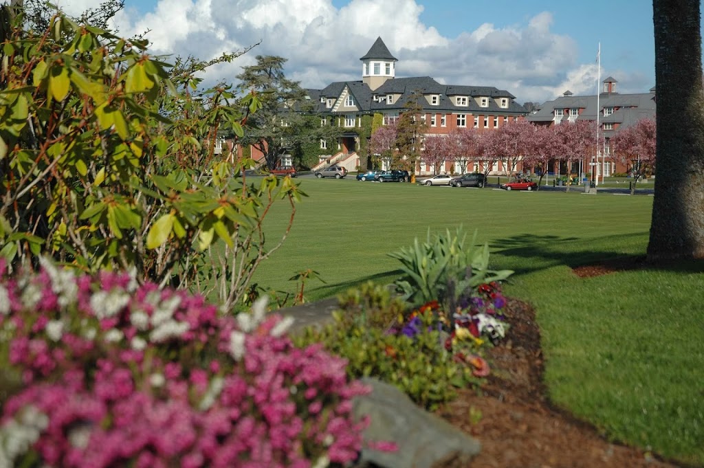 St. Michaels University School | 3400 Richmond Rd, Victoria, BC V8P 4P5, Canada | Phone: (250) 592-2411