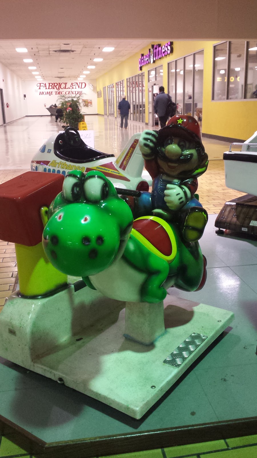 Galleria Shopping Centre | 1245 Dupont St, Toronto, ON M6H 2A6, Canada | Phone: (416) 533-2317