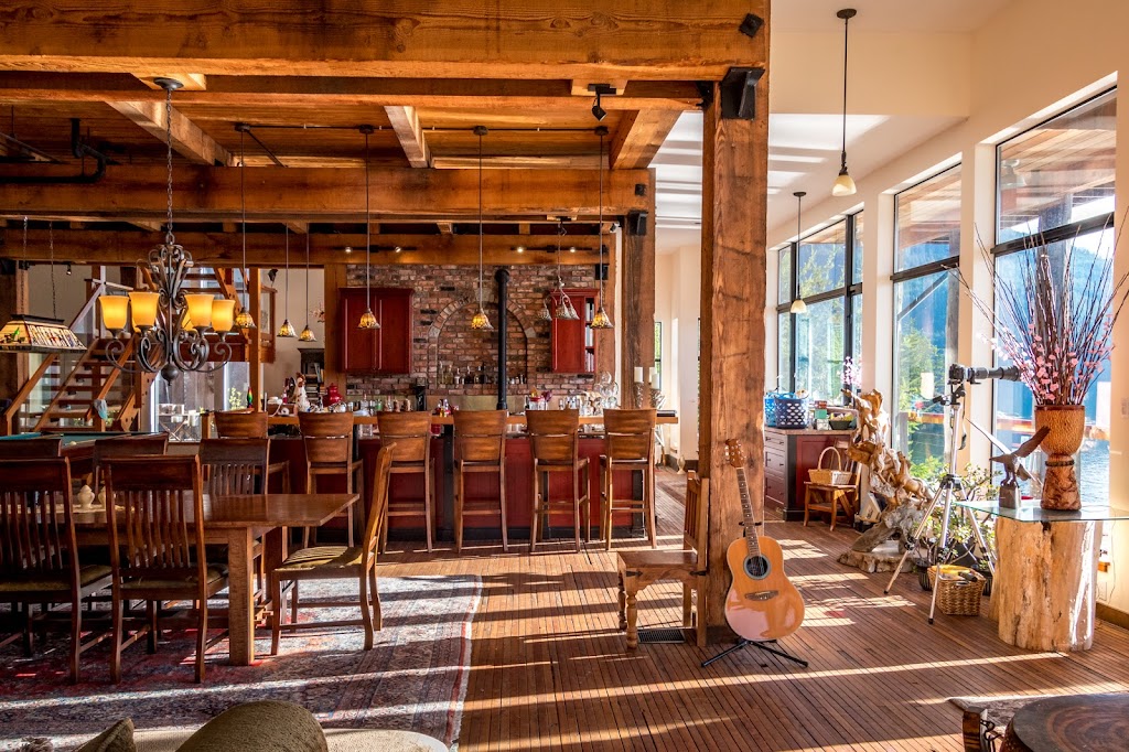 Coast and City | 400 Gower Point Rd, Gibsons, BC V0N 1V5, Canada | Phone: (778) 269-3027