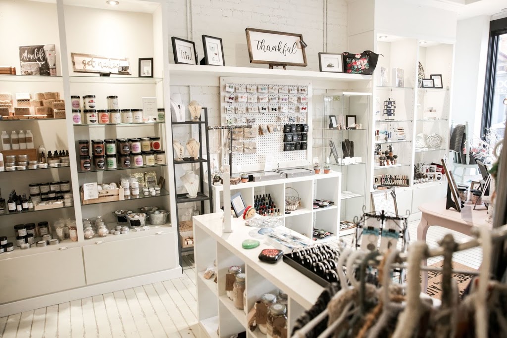 The Handmade House | 71 King St W, Dundas, ON L9H 1T5, Canada | Phone: (905) 627-9285