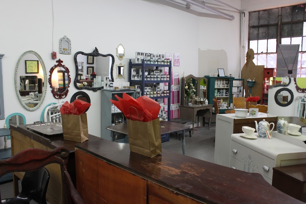 Red Wind Studio | 4 Hachborn St W, St. Jacobs, ON N0B 2N0, Canada | Phone: (519) 664-1887