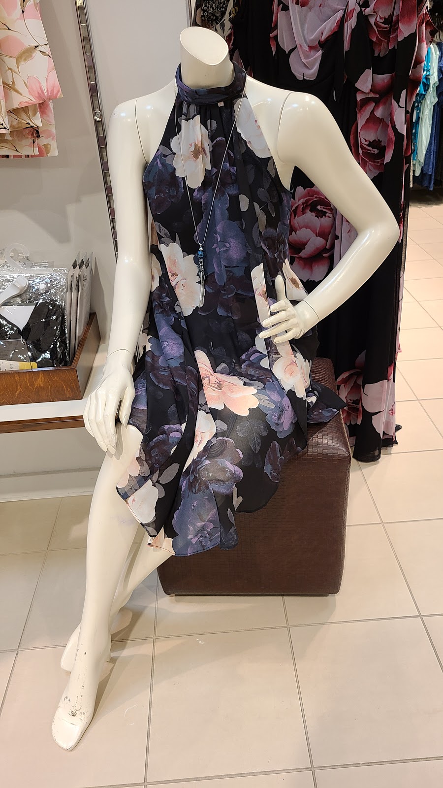 Laura | 1-70 Eglinton Square, Scarborough, ON M1L 2K1, Canada | Phone: (416) 285-6345
