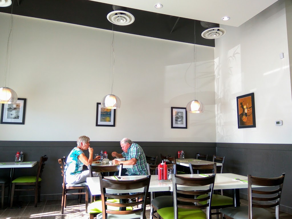 Pho Nomnom | 2060 Symons Valley Pkwy NW, Calgary, AB T3P 0M9 Symons Valley Pkwy NW, Calgary, AB T3P 0M9, Canada | Phone: (587) 755-3009