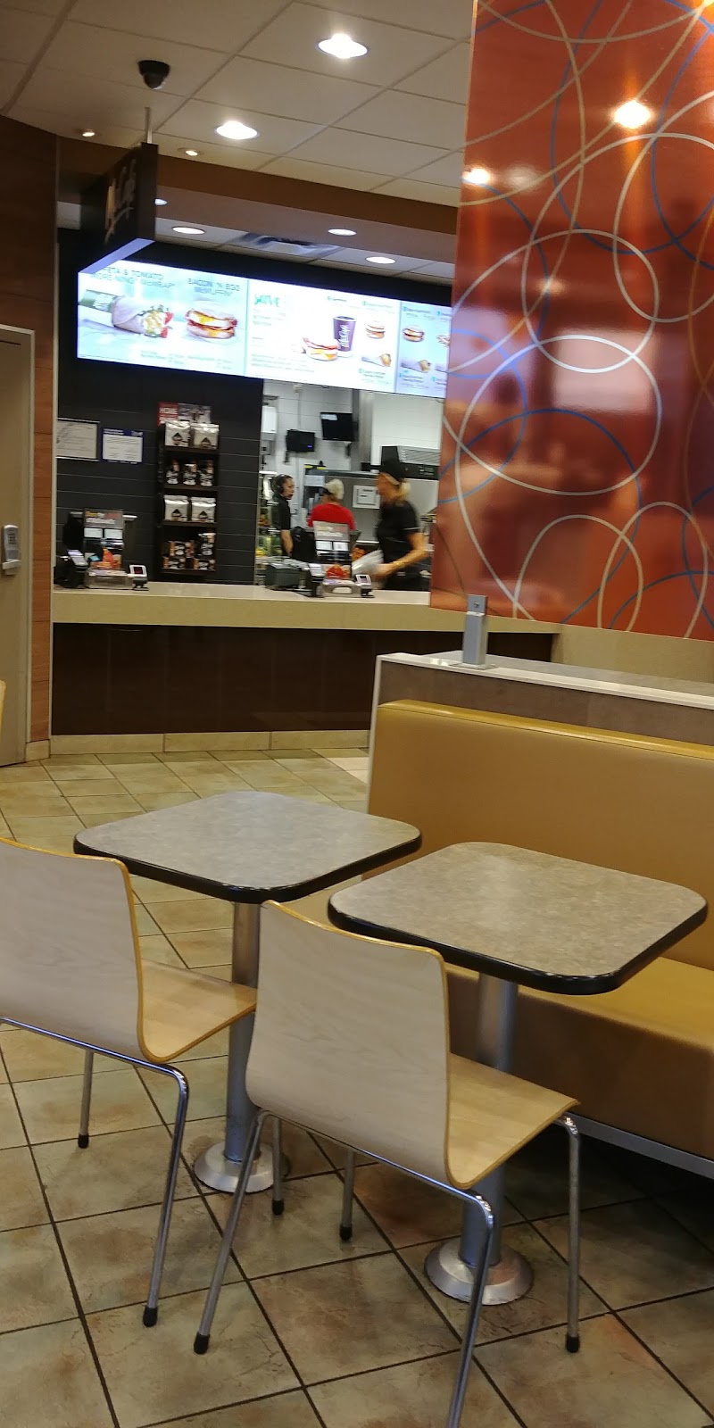 McDonalds | 800 Stonehaven Dr, Kanata, ON K2M 2Z2, Canada | Phone: (613) 254-9438