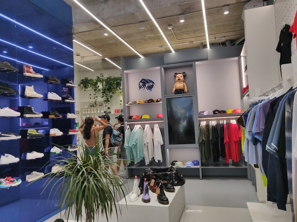 Off The Hook (OTH-Plateau) | 4357 Boul St-Laurent, Montréal, QC H2W 1Z8, Canada | Phone: (514) 892-1021