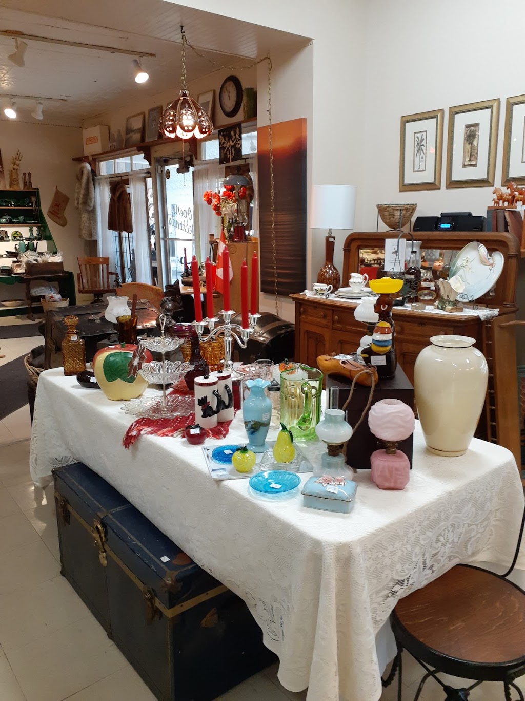 Black Moon Curios | 347 Victoria St N, Tweed, ON K0K 3J0, Canada | Phone: (613) 403-2330