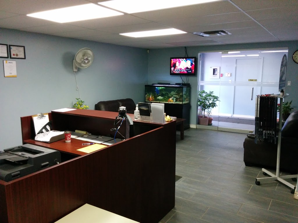 Lakeshore Motors Ltd. | 100 Lodge St, Waterloo, ON N2J 2V5, Canada | Phone: (519) 886-1679