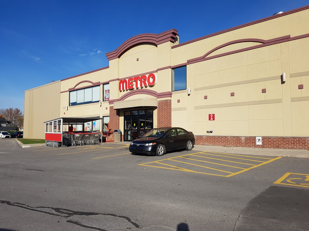 Metro Thurso | 325 Rue Victoria, Thurso, QC J0X 3B0, Canada | Phone: (819) 985-3259