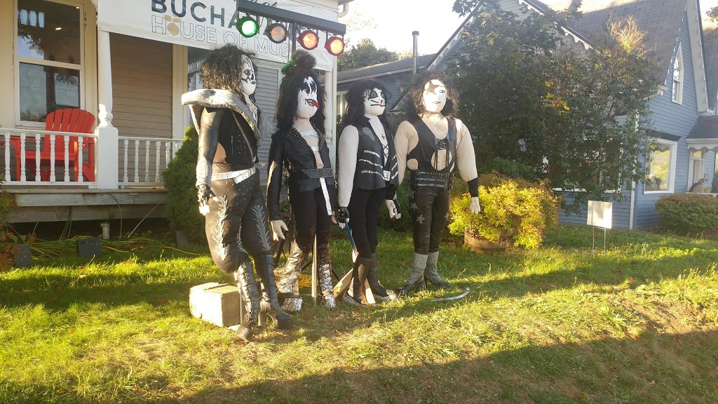 Buchanans House of Music | 15 Edgewater St, Mahone Bay, NS B0J 2E0, Canada | Phone: (902) 531-3310