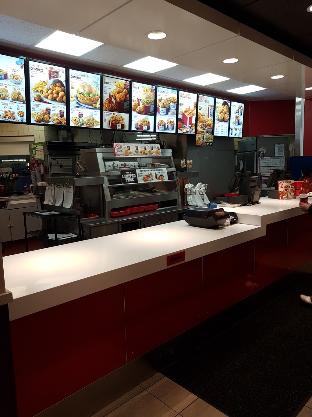 KFC | 12504 137 Ave NW, Edmonton, AB T5L 1T2, Canada | Phone: (780) 448-7400