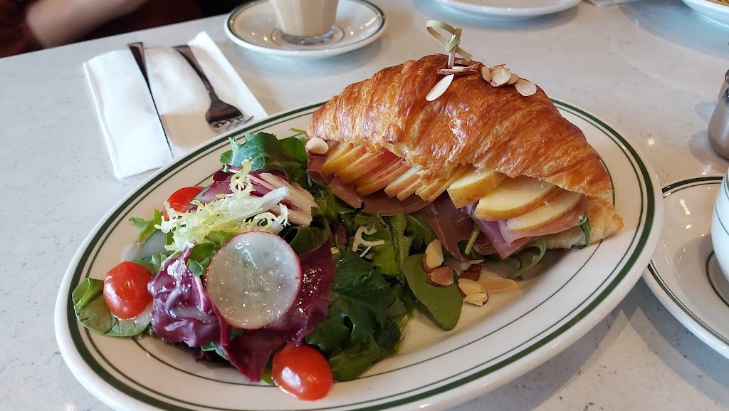 On & Off Kitchen + Bar | 2662 Austin Ave, Coquitlam, BC V3K 6C4, Canada | Phone: (604) 492-2277