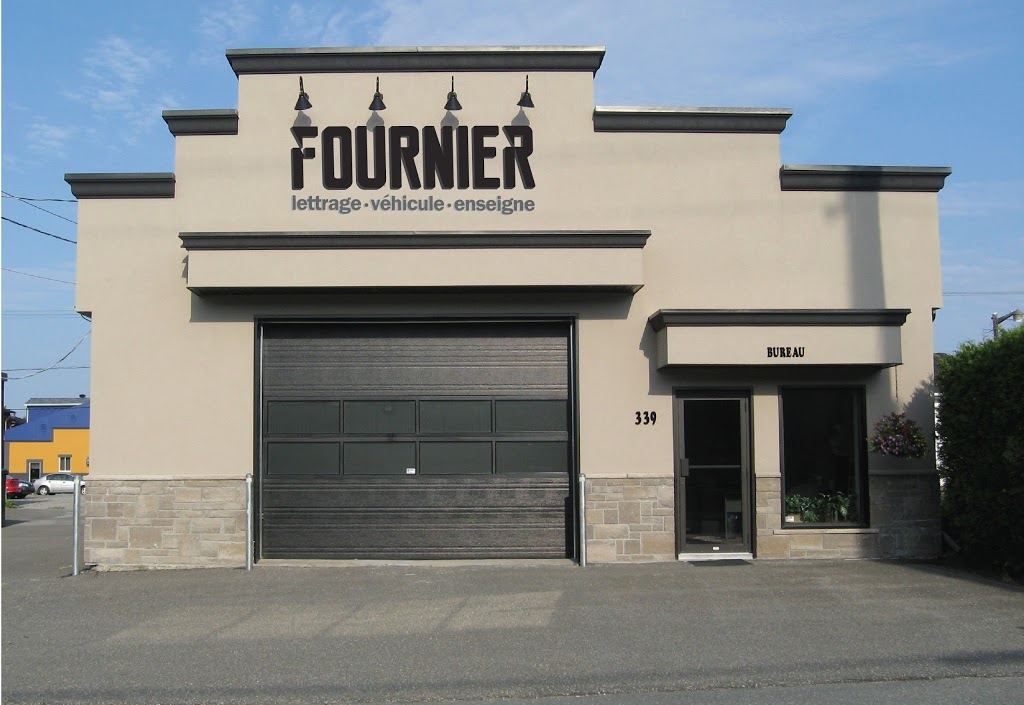 Lettrage Fournier | 339 11e Avenue S, Sherbrooke, QC J1G 2T4, Canada | Phone: (819) 346-3363