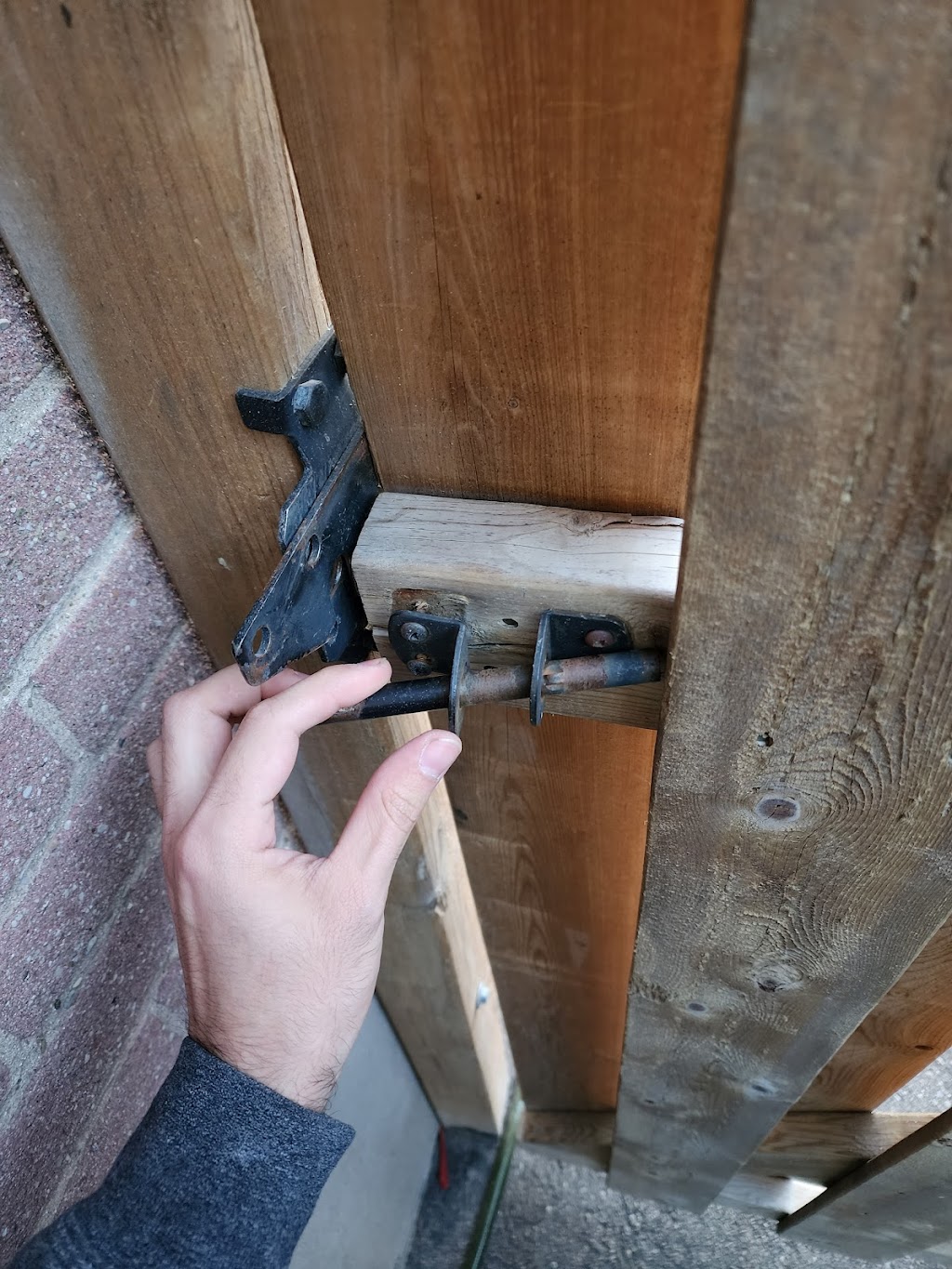 FixIT Handyman Solutions | 335 Mill Rd #1401, Etobicoke, ON M9C 1Y6, Canada | Phone: (647) 937-3558