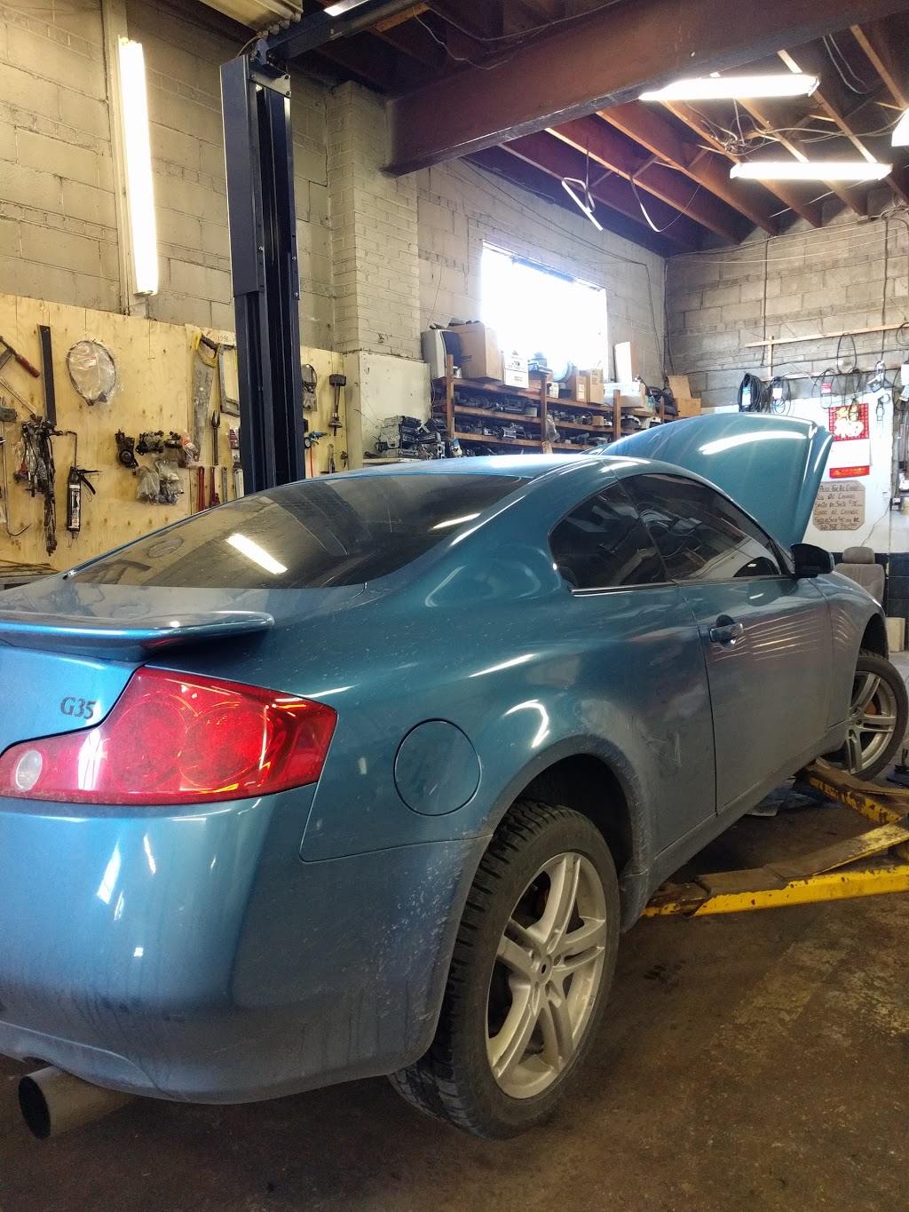 HengHeng Auto Service 14 Gail Grove, North York, ON M9M 1M4, Canada