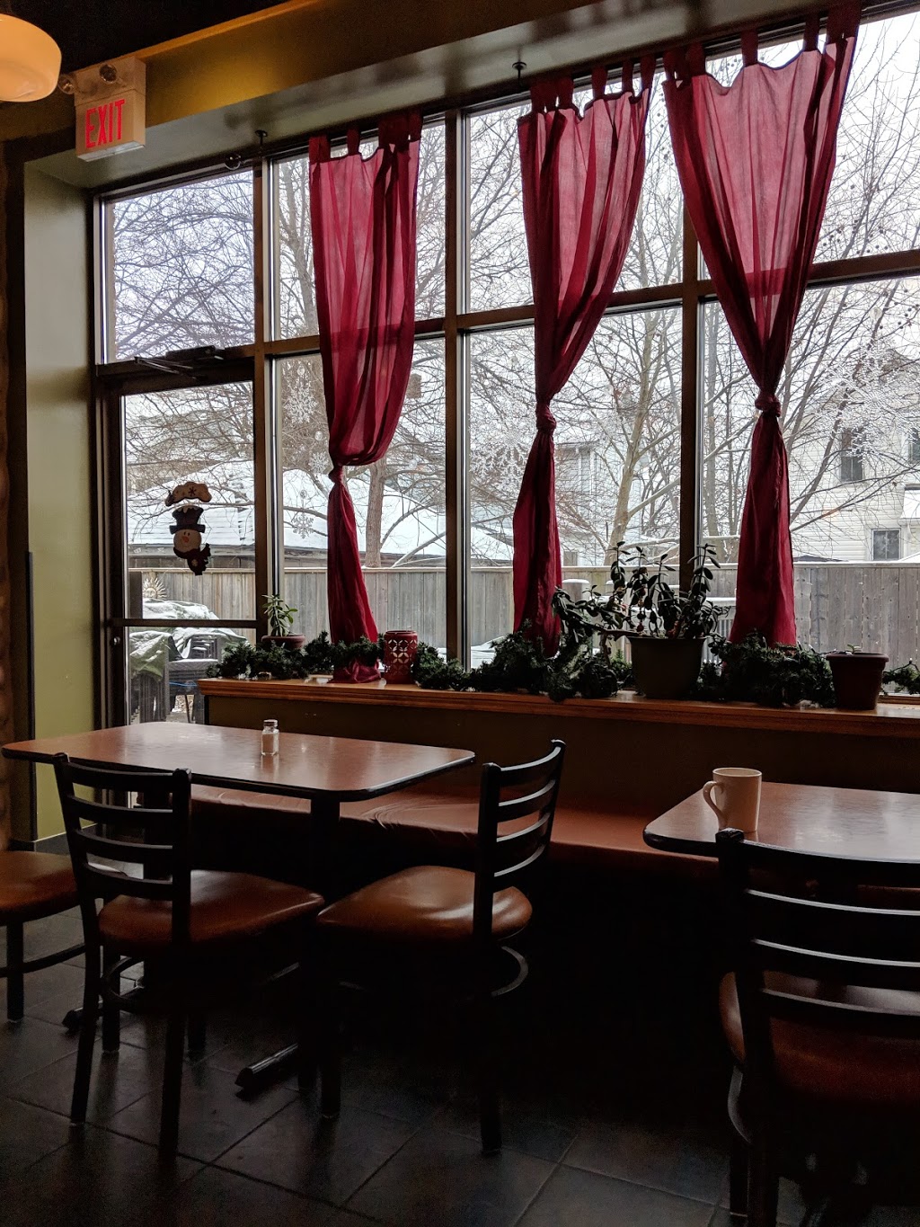 Coffee Lodge Petrolia | 4119 Petrolia Line, Petrolia, ON N0N 1R0, Canada | Phone: (519) 882-0633