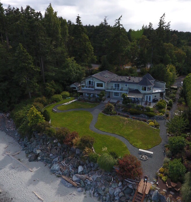 The Lodge at Weirs Beach | 5195 William Head Rd, Victoria, BC V9C 4H5, Canada | Phone: (250) 478-5000