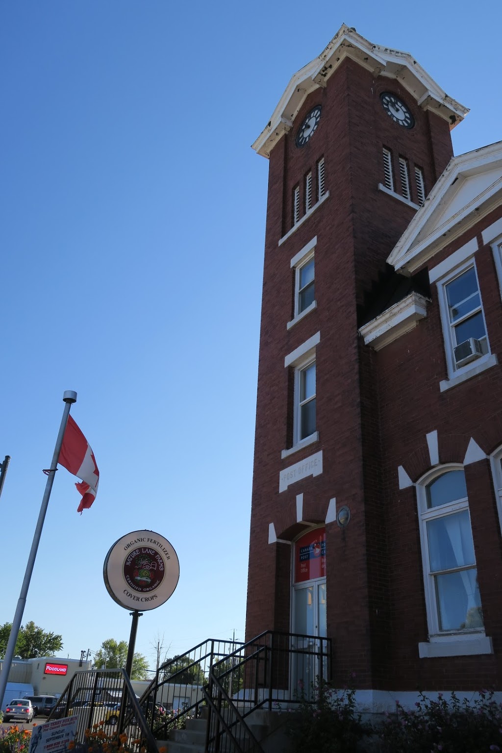 Tilbury Post Office | 1 Queen St N, Tilbury, ON N0P 2L0, Canada | Phone: (866) 607-6301