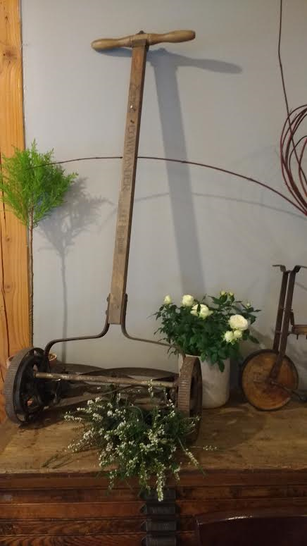 The Rusty Hinge | 1059 Roberts Creek Rd, Roberts Creek, BC V0N 2W0, Canada | Phone: (778) 458-2450