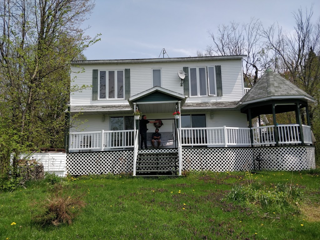 Le Reflet De La Riviere B & B | 86 Chemin Rousseau, Weedon, QC J0B 3J0, Canada | Phone: (819) 877-5033