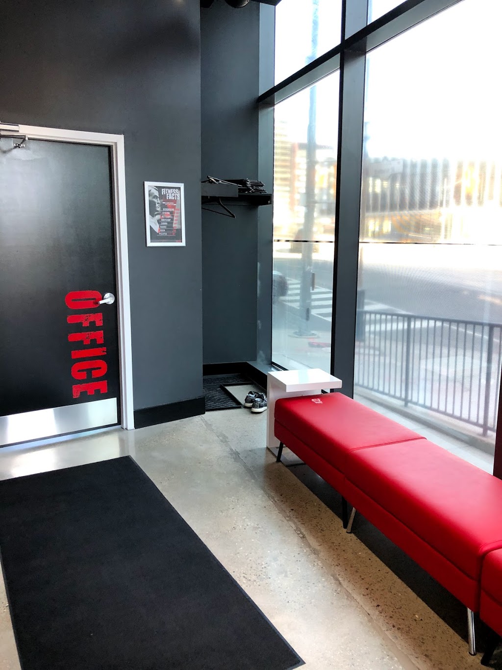 Big Hit Kickboxing Studios | 165 Fort York Blvd, Toronto, ON M5V 0C7, Canada | Phone: (647) 748-2448