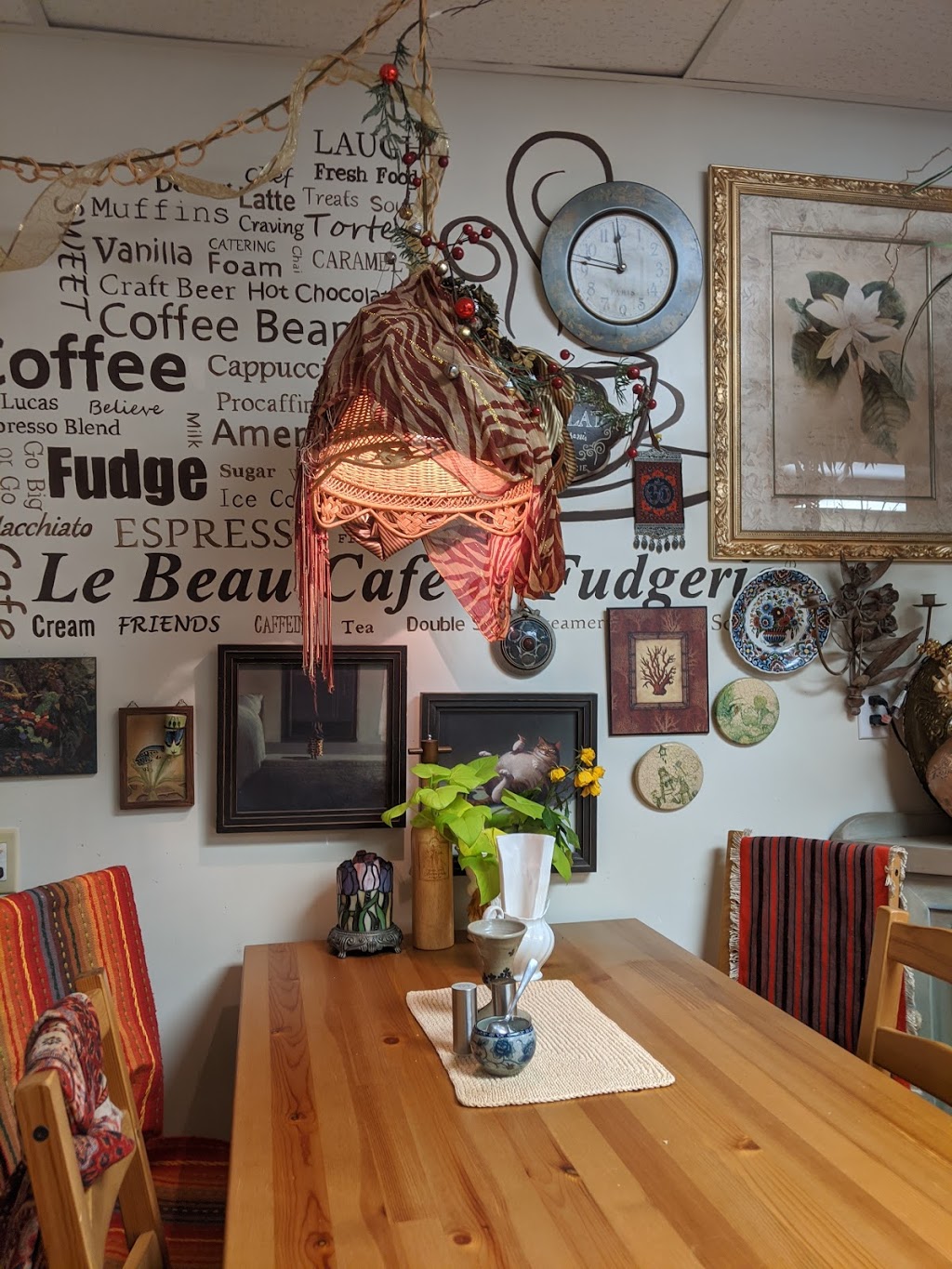 Le Beau Café & Fudgerie | 30 Third St S, Beausejour, MB R0E 0C0, Canada | Phone: (204) 268-4866