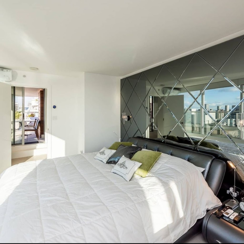 Finelines Glass Installations Ltd | 1509 East Kent Ave N, Vancouver, BC V5P 4X7, Canada | Phone: (604) 789-5154
