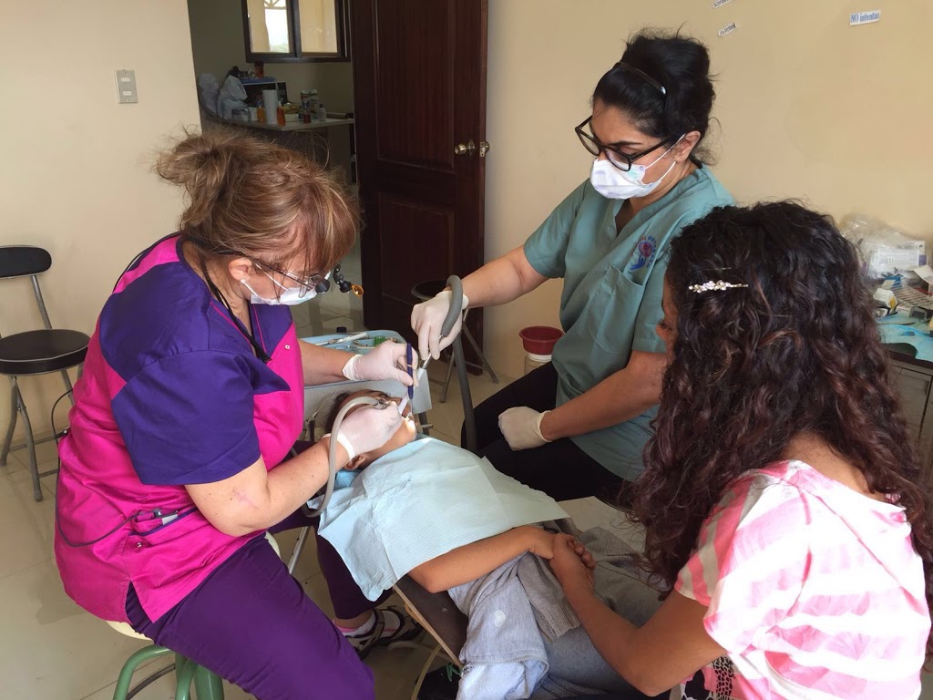 Pickwick Dental | 1474 Pickwick Dr, Mississauga, ON L5V 2G2, Canada | Phone: (905) 812-7107