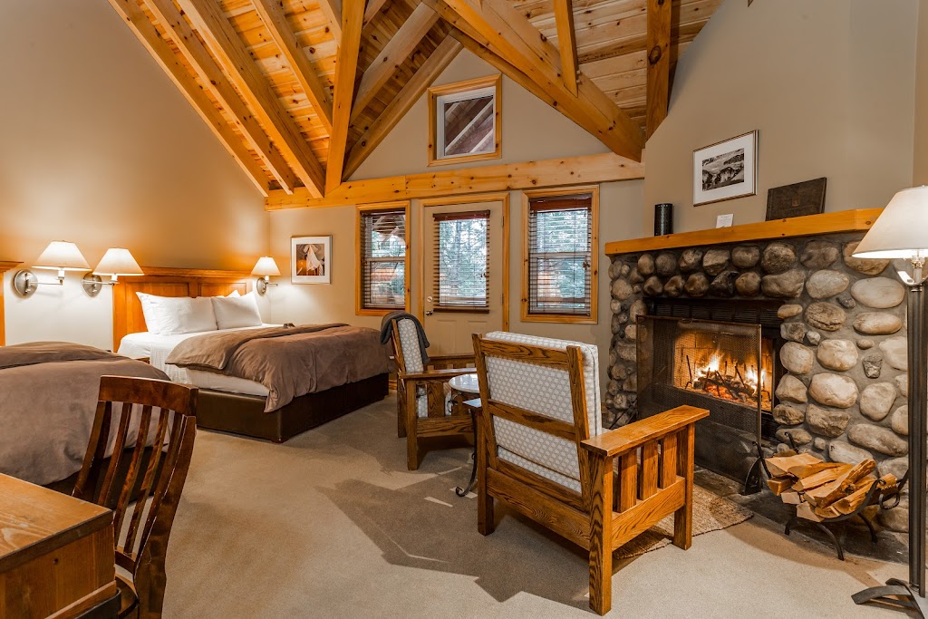 Buffalo Mountain Lodge | 700 Tunnel Mountain Rd, Banff, AB T1L 1B3, Canada | Phone: (800) 661-1367