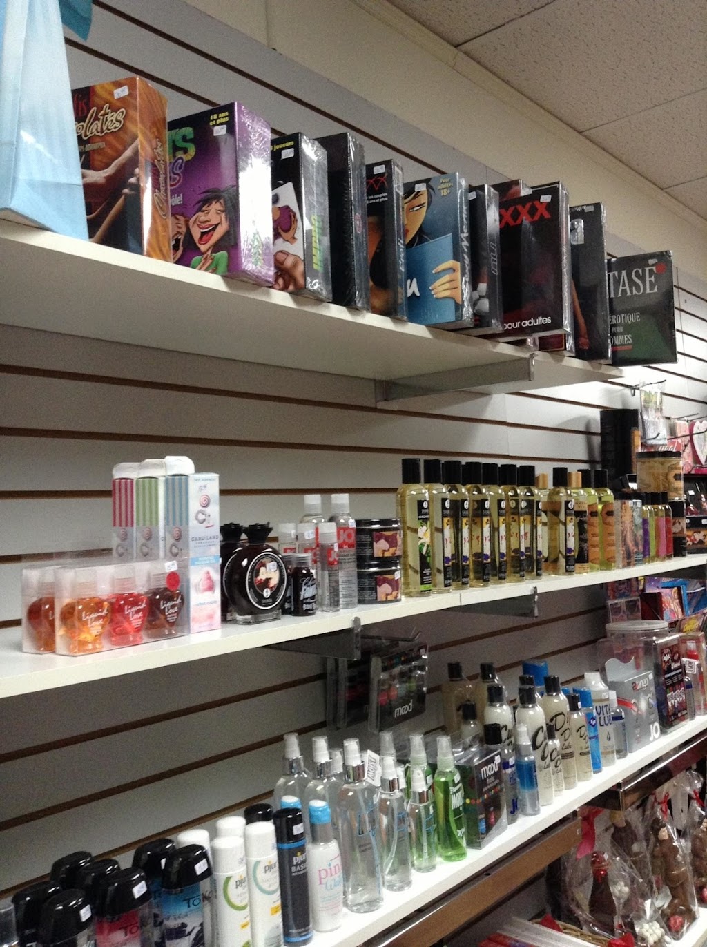 Erotique Boutique Adam Et Eve | 939 Bd Albiny Paquette, Mont-Laurier, QC J9L 3J1, Canada | Phone: (819) 623-9561