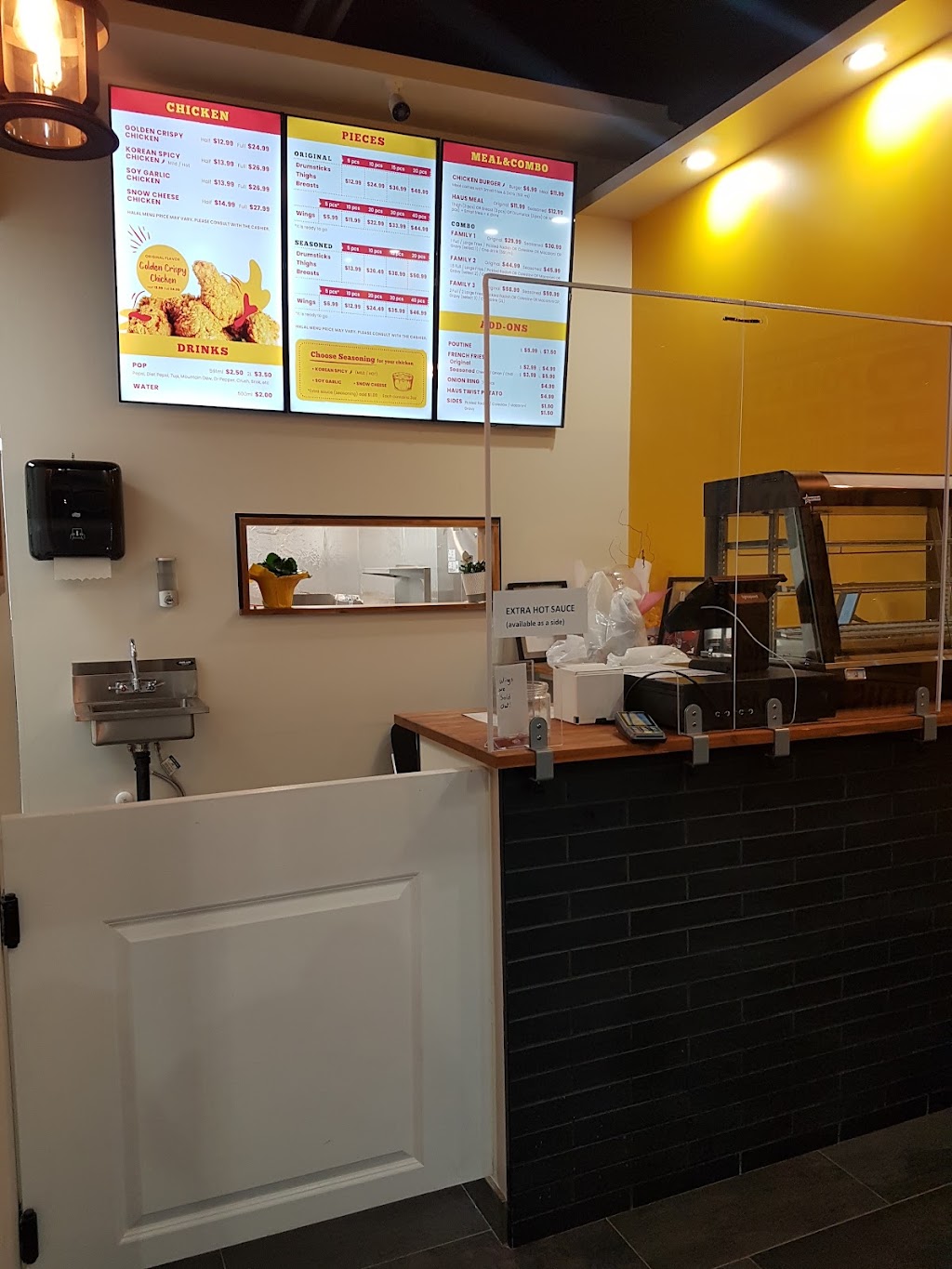 Chicken Haus | 3304 64 St NE #18, Calgary, AB T1Y 5R4, Canada | Phone: (403) 798-0501