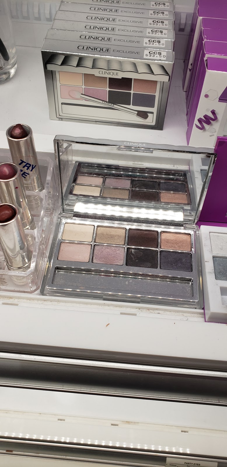 The Cosmetics Company Store | 7899 Templeton Station Rd Suite 80, Vancouver, BC V7B 0B7, Canada | Phone: (604) 295-2301