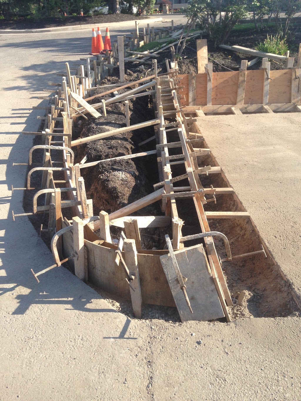 Roadside Paving Ltd | 125 Toryork Dr, North York, ON M9L 1X9, Canada | Phone: (416) 740-3876