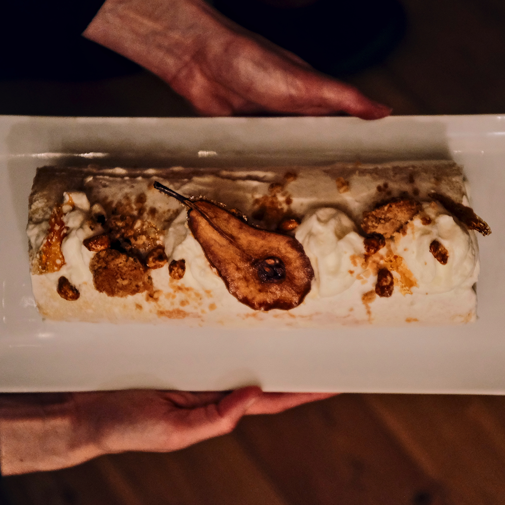 La Famille Buvette de Village | 2 Rue Curley, Sutton, QC J0E 2K0, Canada | Phone: (514) 797-2644